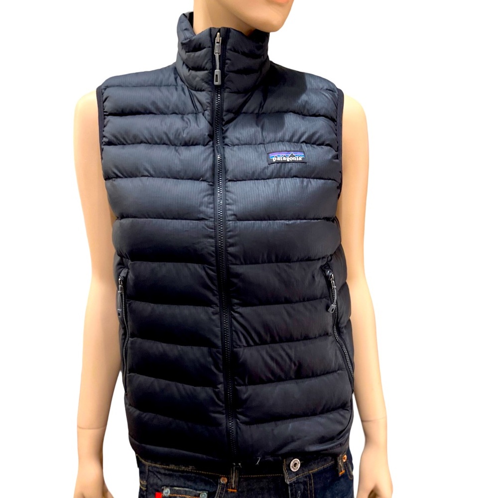 Patagonia Man Puffy Vest Jacket Size XS Good Preowned Condition zipped Closure